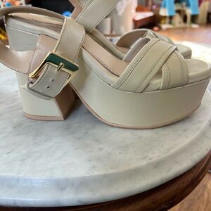 Women's Cream Sandals